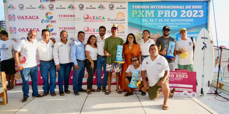 Sectur Oaxaca premia a ganadores del Torneo Internacional de Surf PXM Pro 2023v