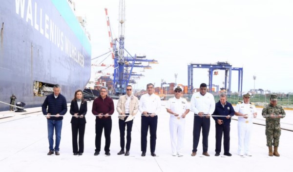 -Inaugura gobernador ampliación de terminal portuaria de la empresa IPM de Altamira