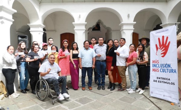 19 proyectos que atienden diversas discapacidades, los cuales recibieron un total de 342 mil pesos, es decir, 18 mil pesos cada uno