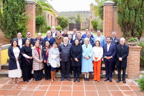 asistió a la sesión en la que se revisaron las estrategias para el desarrollo turístico del país