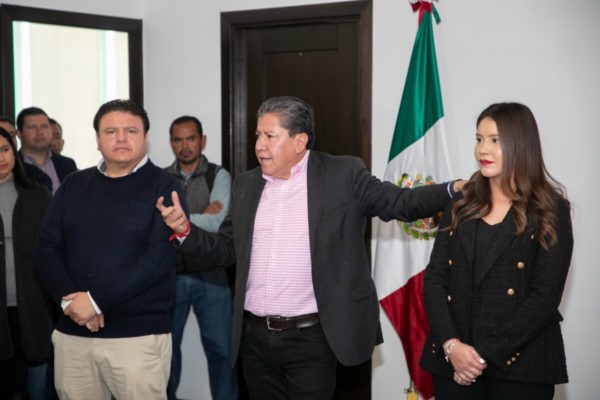a fortalecer el enlace con la sociedad zacatecana y promover la participación ciudadana responsable