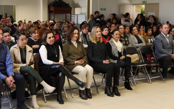 Apoya Car Herrera el emprendimiento y economía de las mujeres