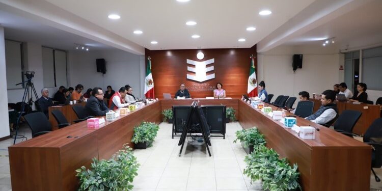 IEEPCO califica elecciones por SNI y aprueba integración de Consejos Municipales Electorales