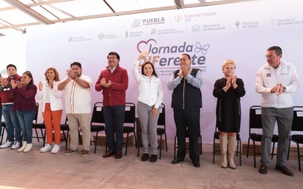 Con “Jornada DIFerente”, gobierno de Puebla refrenda apoyo a mujeres de la capital