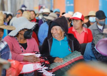 Continúa la invitación a realizar donativos a la campaña Abrigando Corazones