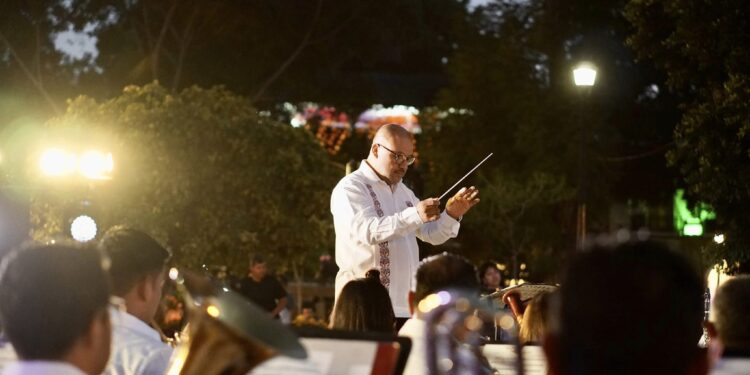 Disfrutan familias oaxaqueñas de actividades del Festival Navideño 2023