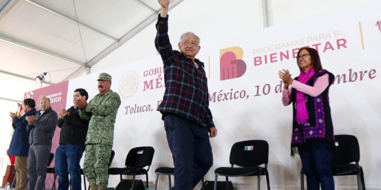 Estabilidad económica en México contribuye a mayor justicia social: presidente