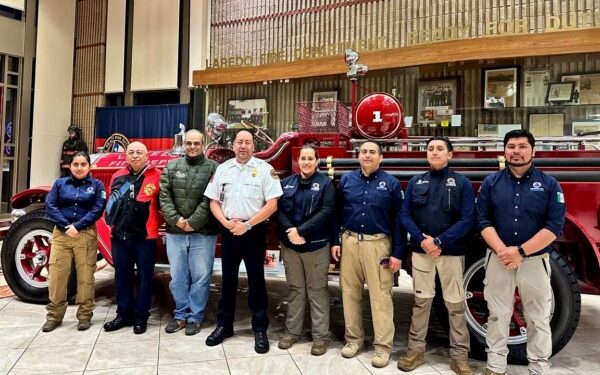 Estrechan lazos personal de la CEPCQ con autoridades de Laredo Fire Department