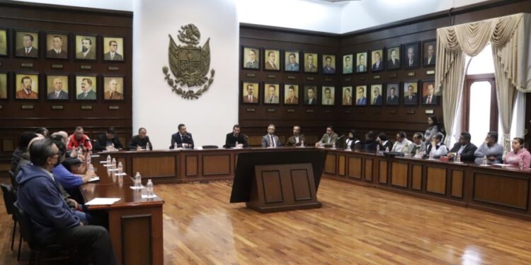 Gobierno y asociaciones religiosas trabajan en la construcción de comunidades solidarias