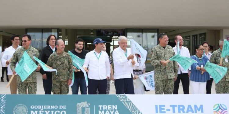 Realizan banderazo inaugural el Gobernador Mauricio Vila Dosal y el Presidente Andrés Manuel López Obrador, de la primera ruta del Ie-tram: Paseo 60-La Plancha-Teya