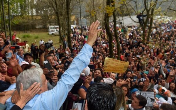 para garantizar que cada año aumente el salario mínimo por encima de la inflación.