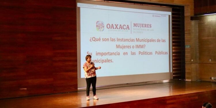 Capacitan a nuevas autoridades locales sobre obligatoriedad de Instancias Municipales de las Mujeres