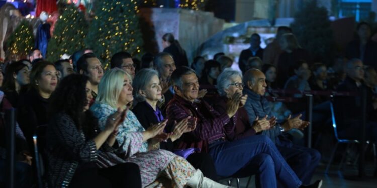 CONVIVEN AMÉRICO Y MARÍA CON FAMILIAS EN CONCIERTO POR DÍA DE REYES