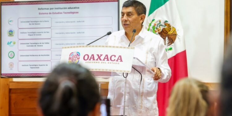 Estudiantes de nivel medio superior y superior no pagarán inscripción y reinscripción