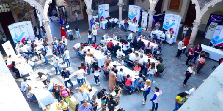 INICIA ESTE 2024 CON EMPLEO; SE REANUDAN LOS JUEVES DE BOLSA DE TRABAJO EN PALACIO DE GOBIERNO