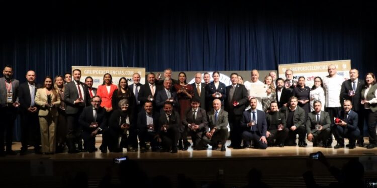 Recibe Querétaro Premios Excelencias en FITUR