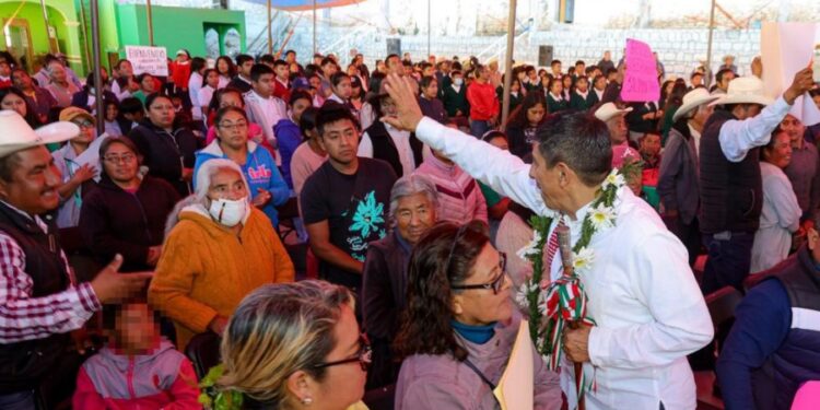 Tepelmeme florecerá con obras y servicios: Salomón Jara Cruz