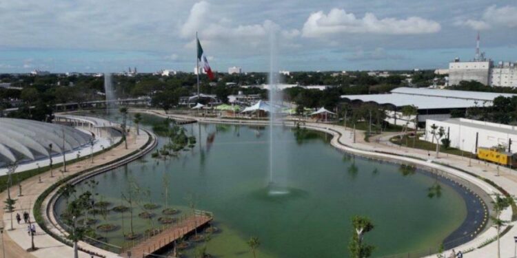 Trabajando en equipo, los yucatecos estamos escribiendo una historia de cambio y transformación al lograr tener el parque de «La Plancha», el mejor de todo México