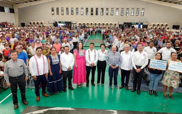 Con suministro de tinacos, Gobierno del Estado continúa con programa Agua para Todas y Todos