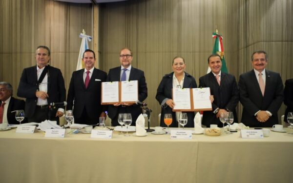 Firma INE convenio de colaboración con Consejo de la Comunicación