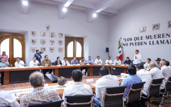 Atestigua Gobierno de Oaxaca acuerdo de paz entre Santa Cruz Zenzontepec y Santiago Amoltepec
