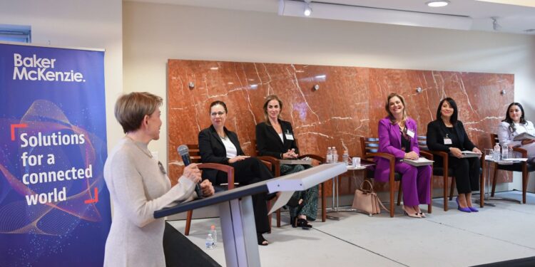 Celebran en Ciudad Juárez el panel “Acelerando la Igualdad de Género”