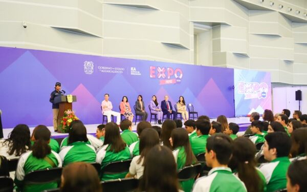 INAUGURA TERE JIMÉNEZ EXPO PREPAS 2024