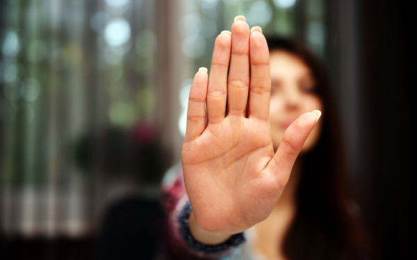 Plantean en el Senado quitar patria potestad a vinculados a proceso o condenados por feminicidio