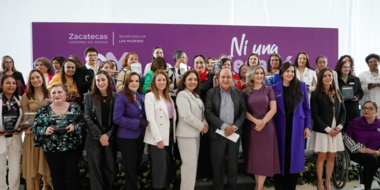 Sociedad zacatecana reconoce el valor de las mujeres en la consolidación de la paz y el fortalecimiento del estado