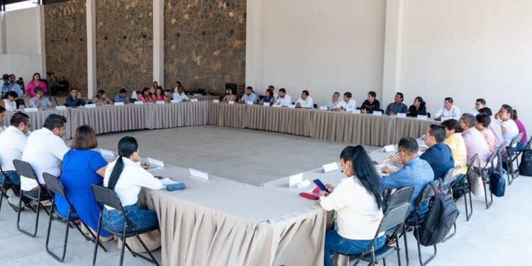 Con diálogo y respeto, atienden Pliego Petitorio 2024 del STPEIDCEO