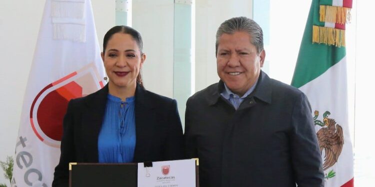 Designa Gobernador a nueva titular de la Secretaría de Educación