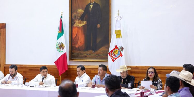 Escucha Mesa de Atención Agraria Federal y Estatal problemática de San Andrés Teotilálpam