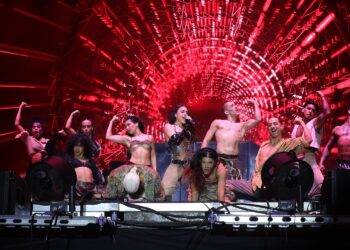 Llenan de energía voces juveniles a MacroFest