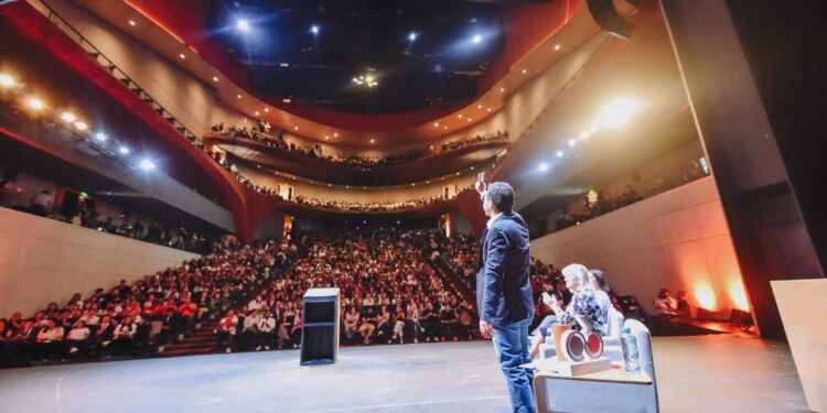 Agradezco su apoyo en redes sociales, Maynez