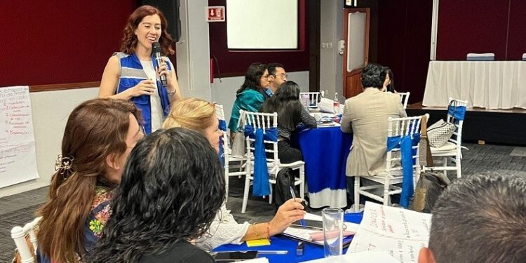 Personal de SE-Sipinna se capacita para fortalecer la atención a la niñez migrante