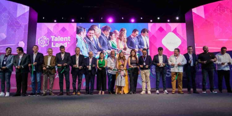 Presenta Enrique Alfaro programa de actividades del Jalisco Talent Land 2024