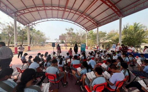 Promueven el interés por la lectura en la niñez de Santa María Huatulco