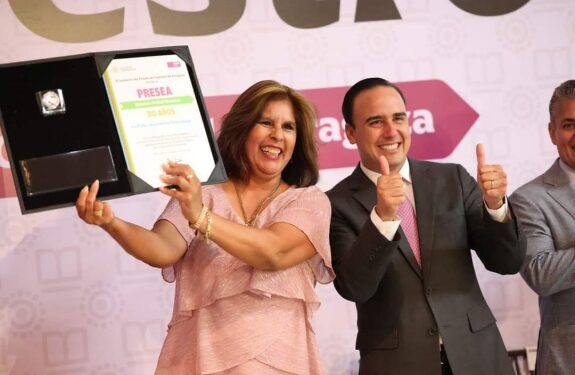 Inician festejos de los maestros en Coahuila