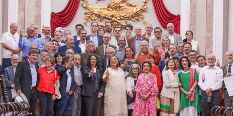 Se suman intelectuales y académicos a proyecto de Xóchitl Gálvez