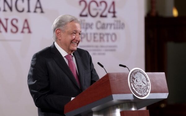 Pueblo de México es de los más politizados del mundo, afirma presidente