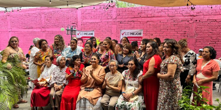 Mujeres Oaxaqueñas Respaldan a Carmelita Ricárdez para el Senado: ¡Por un Futuro Mejor!