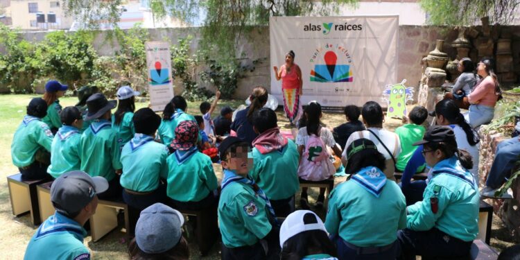 Encanta la actriz a Gabriela Correa a las infancias, con cuentos en Punto de Lectura