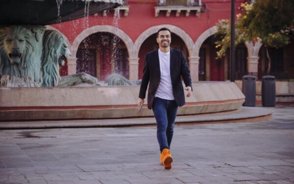 Intensifica Álvarez Maynez su llamado a los jovenes en un nuevo video