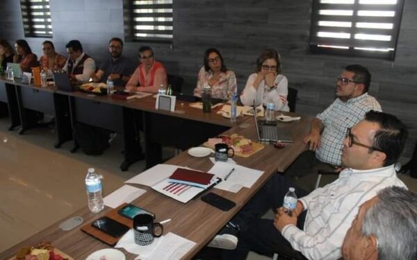 Oaxaca y Estado de México intercambian experiencias en materia de transporte publico