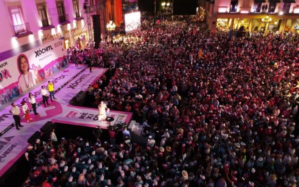 Proyecta Xóchitl Gálvez aligerar carga fiscal a microempresarios