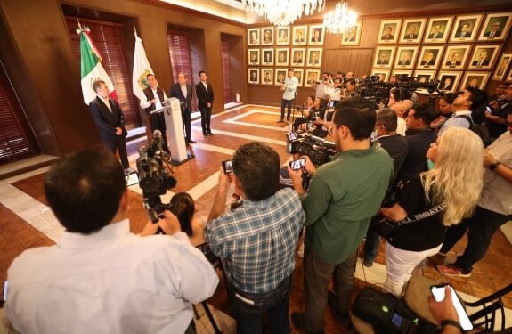 15 mil millones de pesos en inversiones y 3 mil empleos resultado de la gira por Asia: Manolo