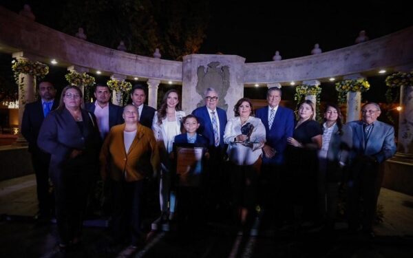 Rocha entrega la presea Grano de Oro “Gral. Rafael Buelna Tenorio” 2024