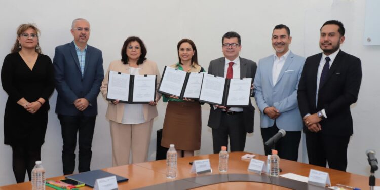 Suman esfuerzos SEDIF y Secretaría de Educación a favor de estudiantes con discapacidad