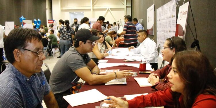 OFERTARÁN MÁS DE MIL VACANTES EN LA FERIA DEL EMPLEO VICTORIA 2024