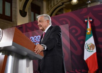 Carreteras y caminos artesanales impulsan desarrollo, generan empleos y benefician a las comunidades: presidente